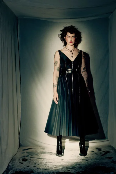Look 10
